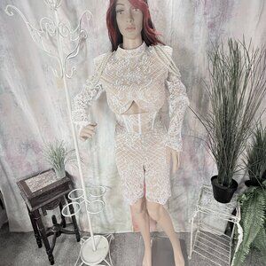 New📌 Blithe Sexy Eyecatcher Party Lace Creme & White High Waistline Shorts Set